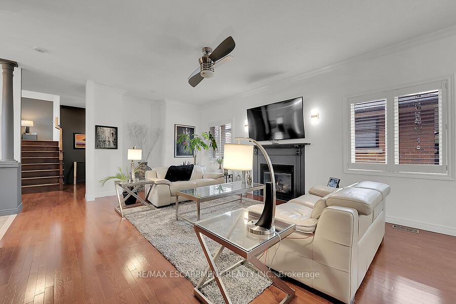 Photo 10 of 338 Central Avenue, Grimsby, Grimsby East — HOMEH