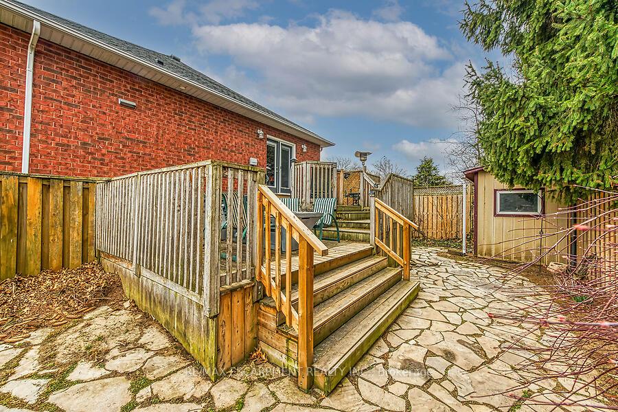 Photo 38 of 338 Central Avenue, Grimsby, Grimsby East — HOMEH