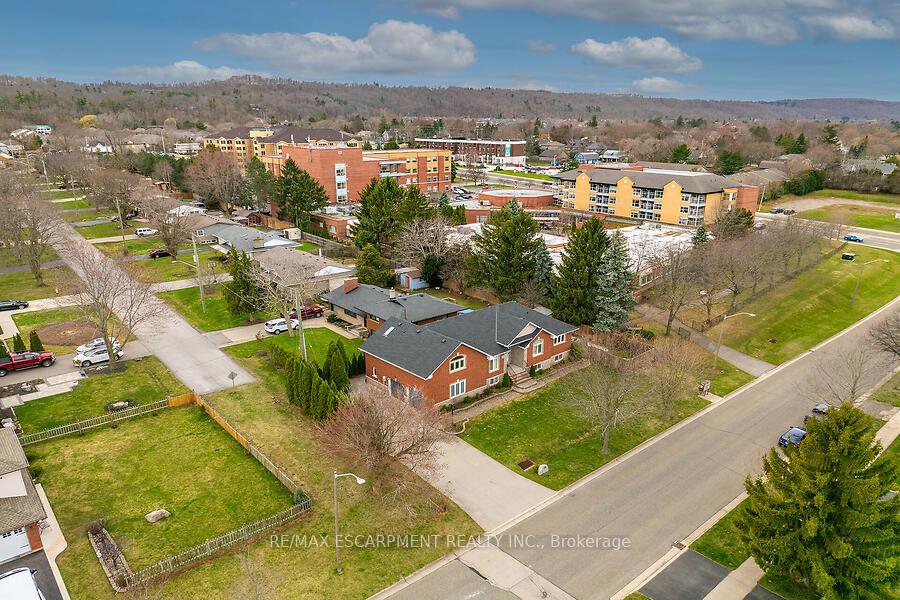 Photo 39 of 338 Central Avenue, Grimsby, Grimsby East — HOMEH
