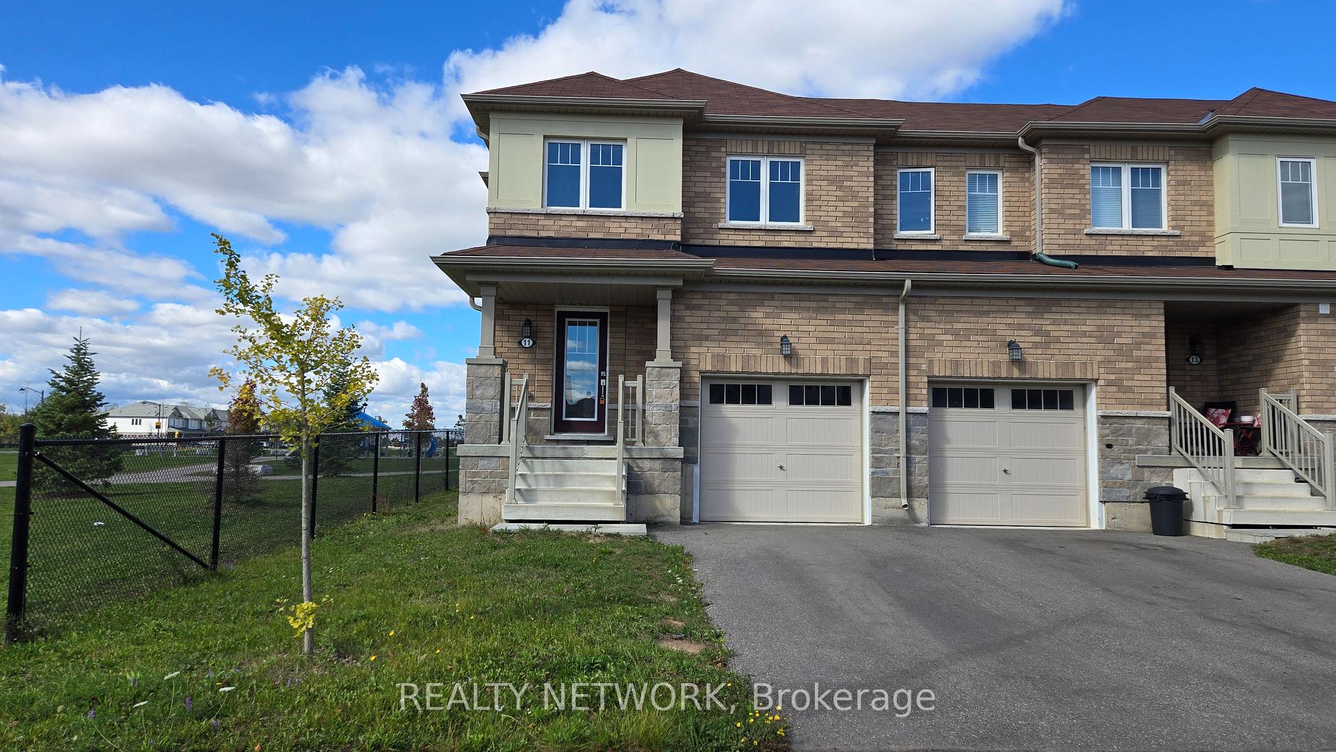 Photo 2 of 11 Armes Street, Hamilton, Binbrook — HOMEH
