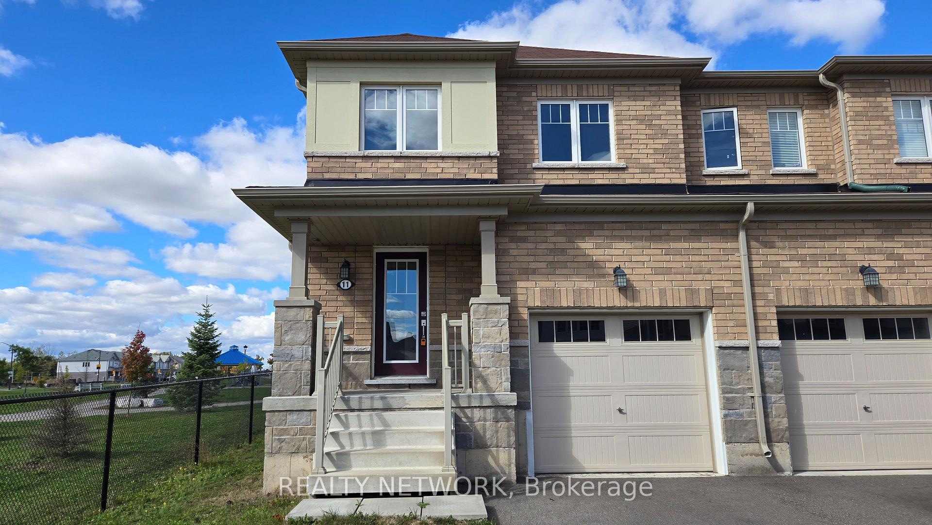 Photo 3 of 11 Armes Street, Hamilton, Binbrook — HOMEH