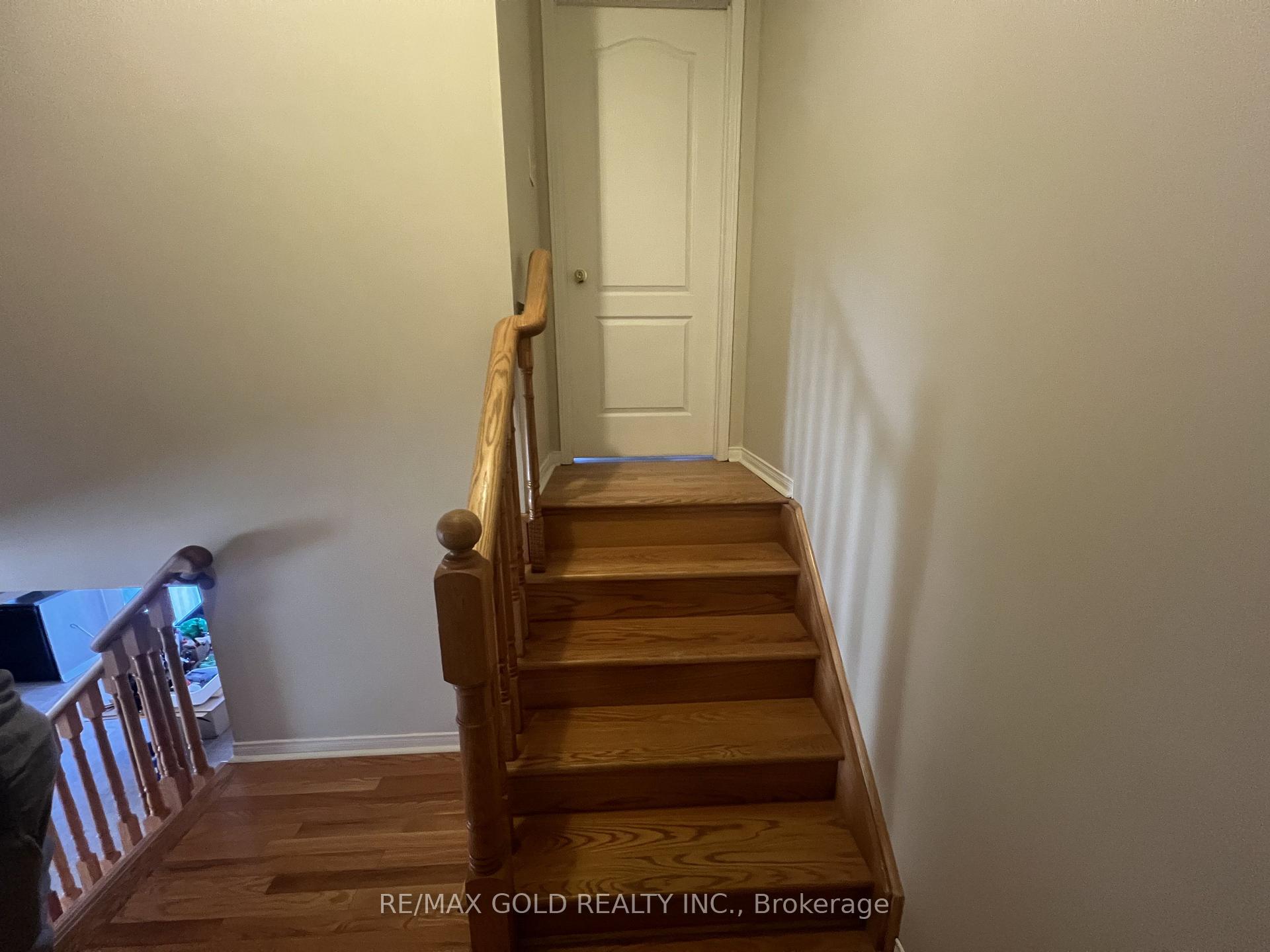 Photo 12 of Unit Upper, 32 Earlsbridge Boulevard, Brampton, Fletcher's Meadow — HOMEH