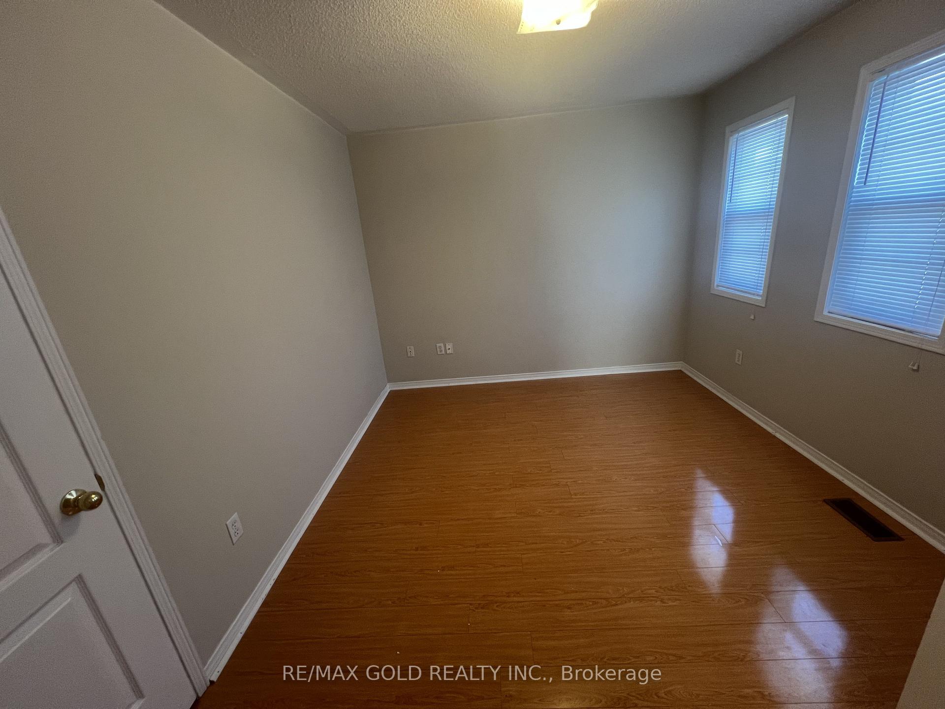 Photo 21 of Unit Upper, 32 Earlsbridge Boulevard, Brampton, Fletcher's Meadow — HOMEH