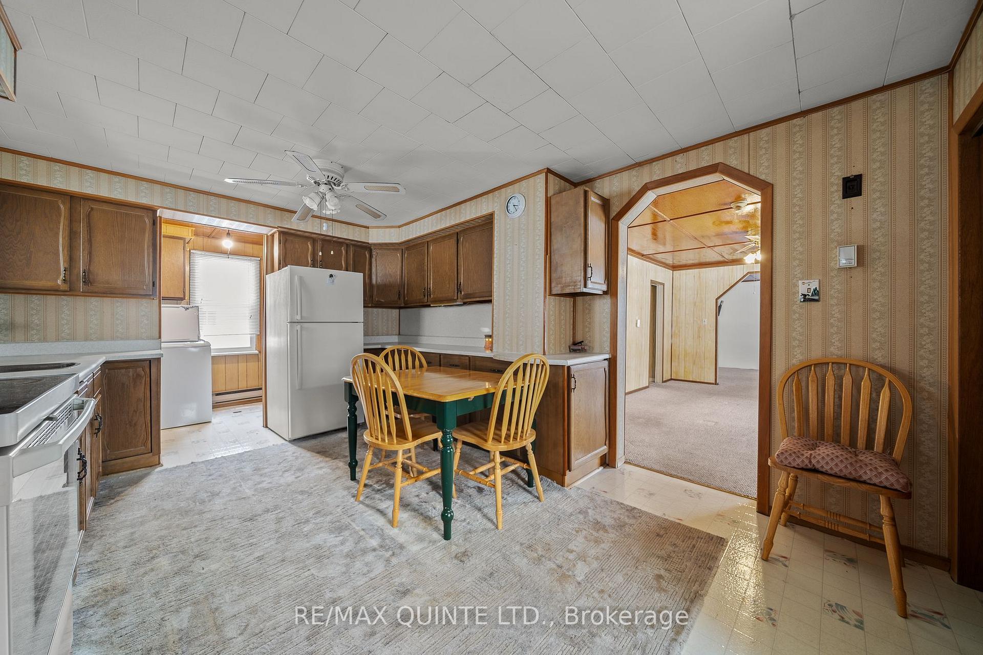 Photo 9 of 33 Centre Street, Belleville, Belleville Ward — HOMEH