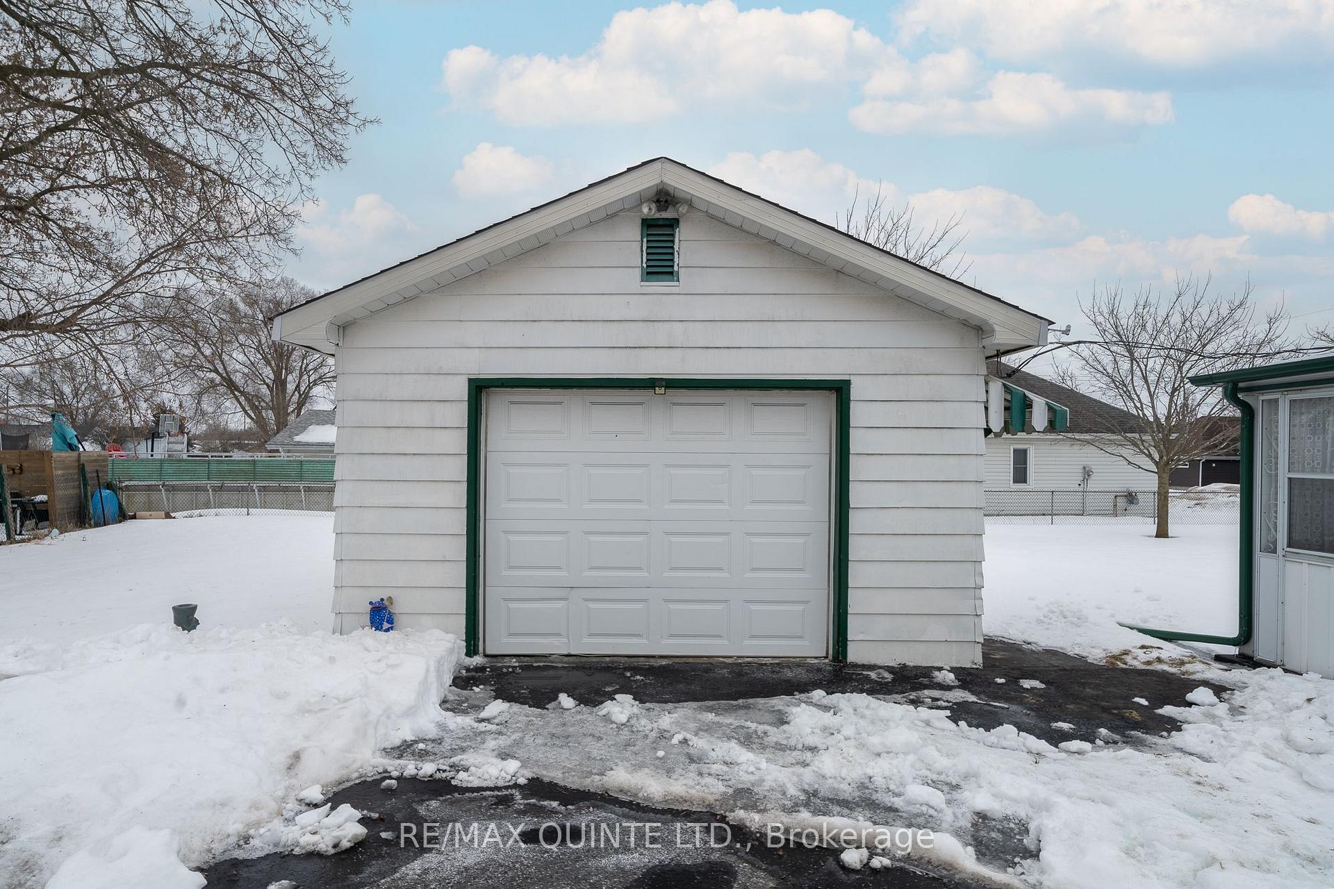 Photo 27 of 33 Centre Street, Belleville, Belleville Ward — HOMEH