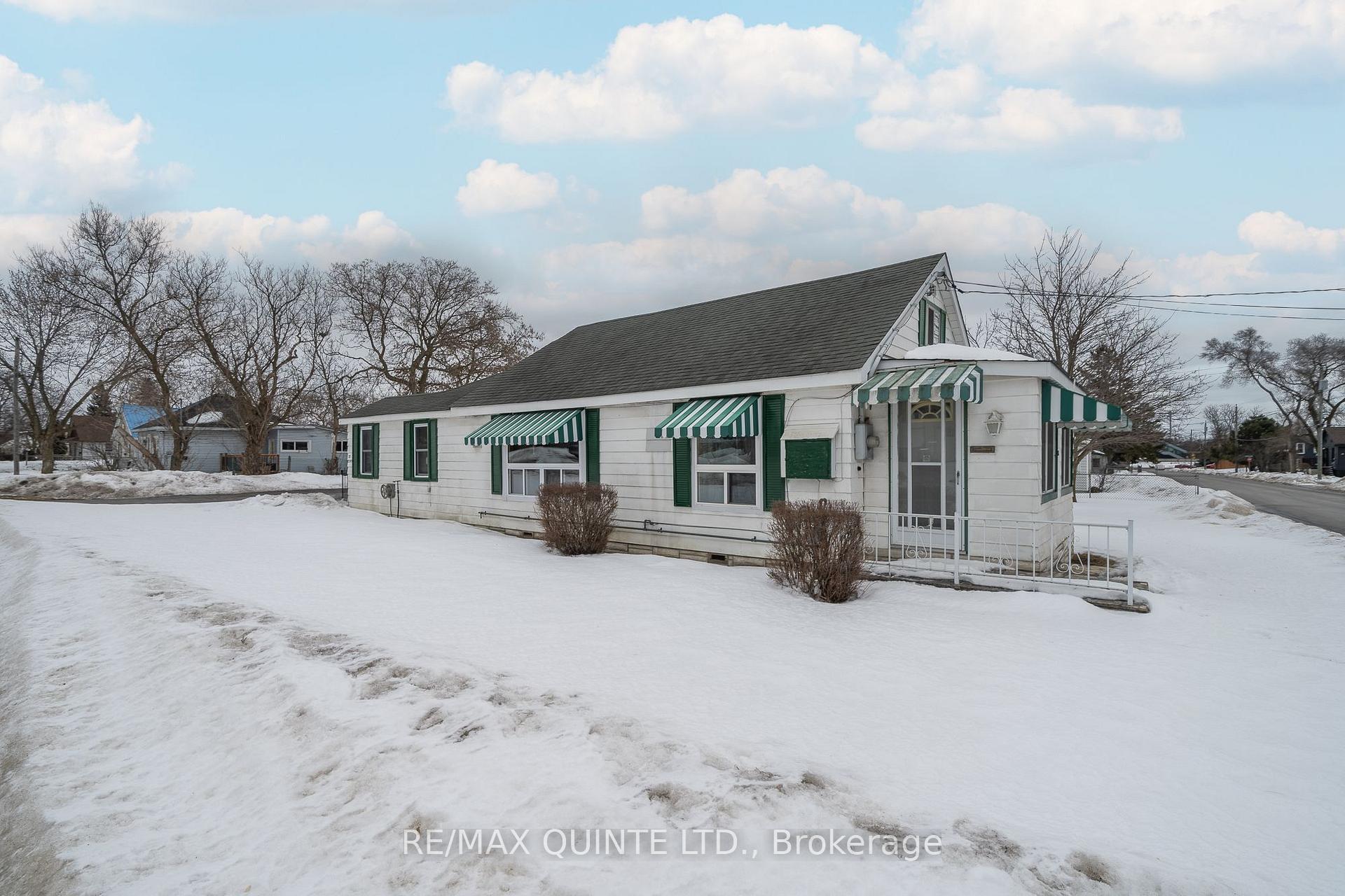 Photo 30 of 33 Centre Street, Belleville, Belleville Ward — HOMEH