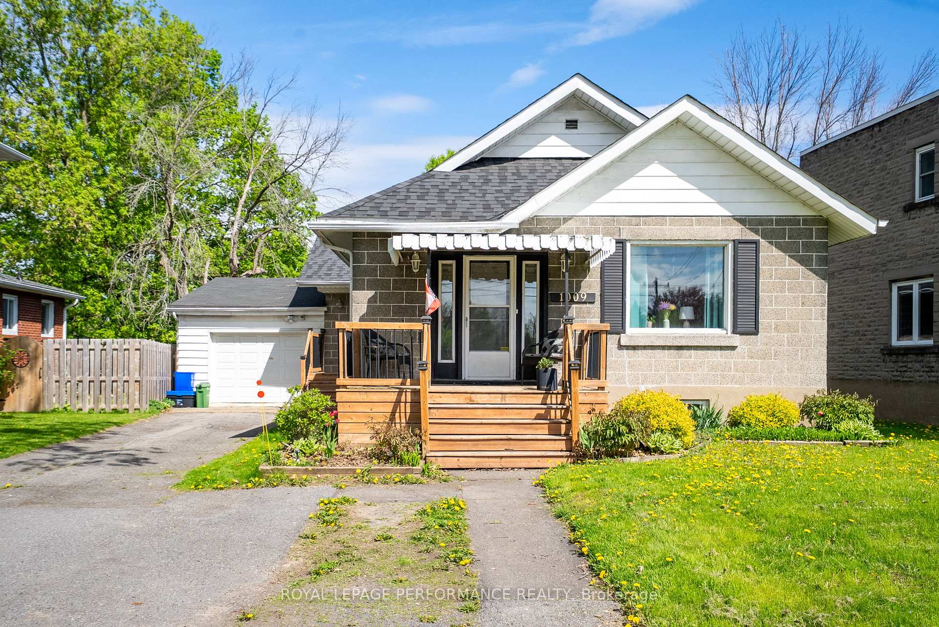 Photo 1 of 1009 2nd Street W, Cornwall — HOMEH