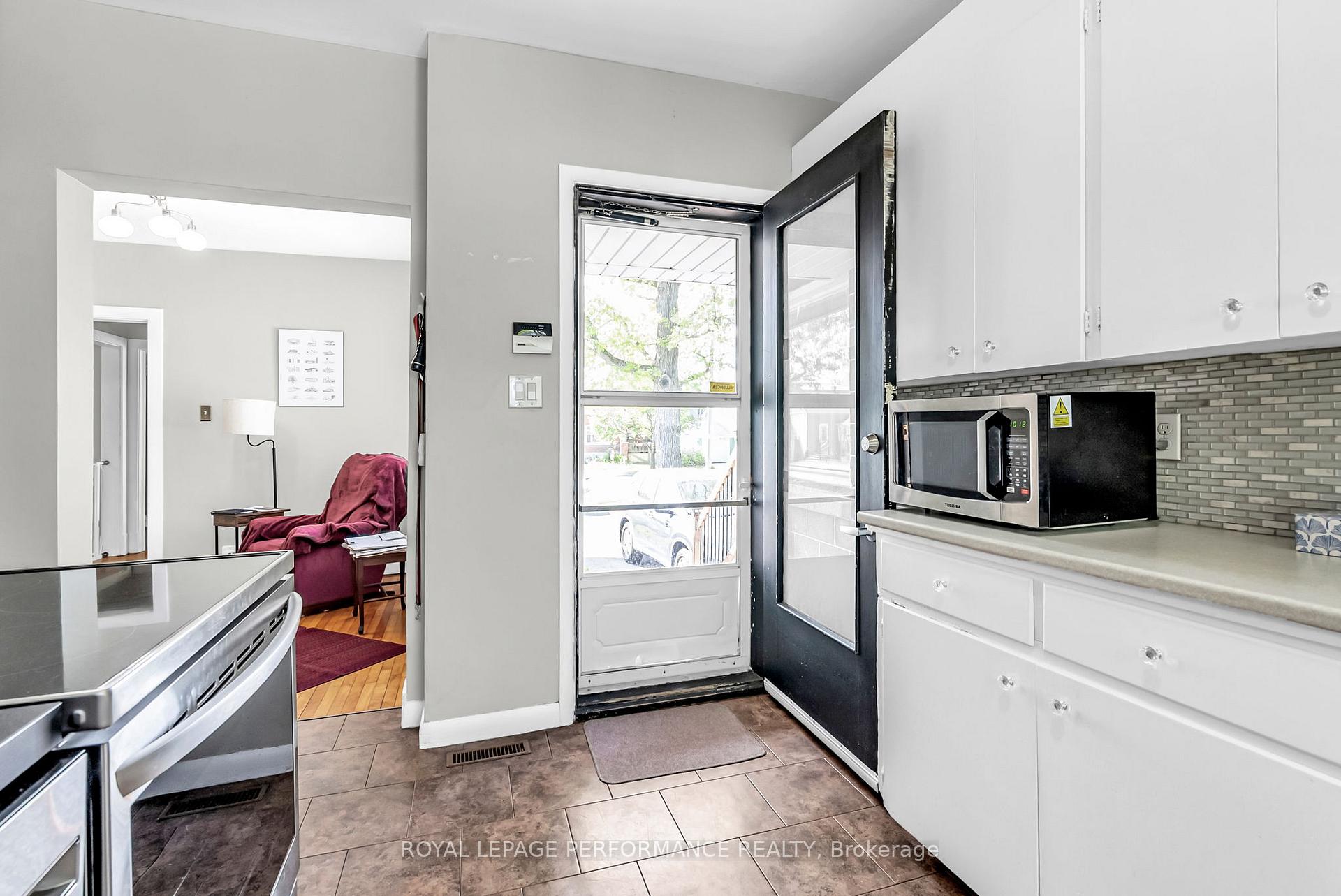 Photo 18 of 1009 2nd Street W, Cornwall — HOMEH