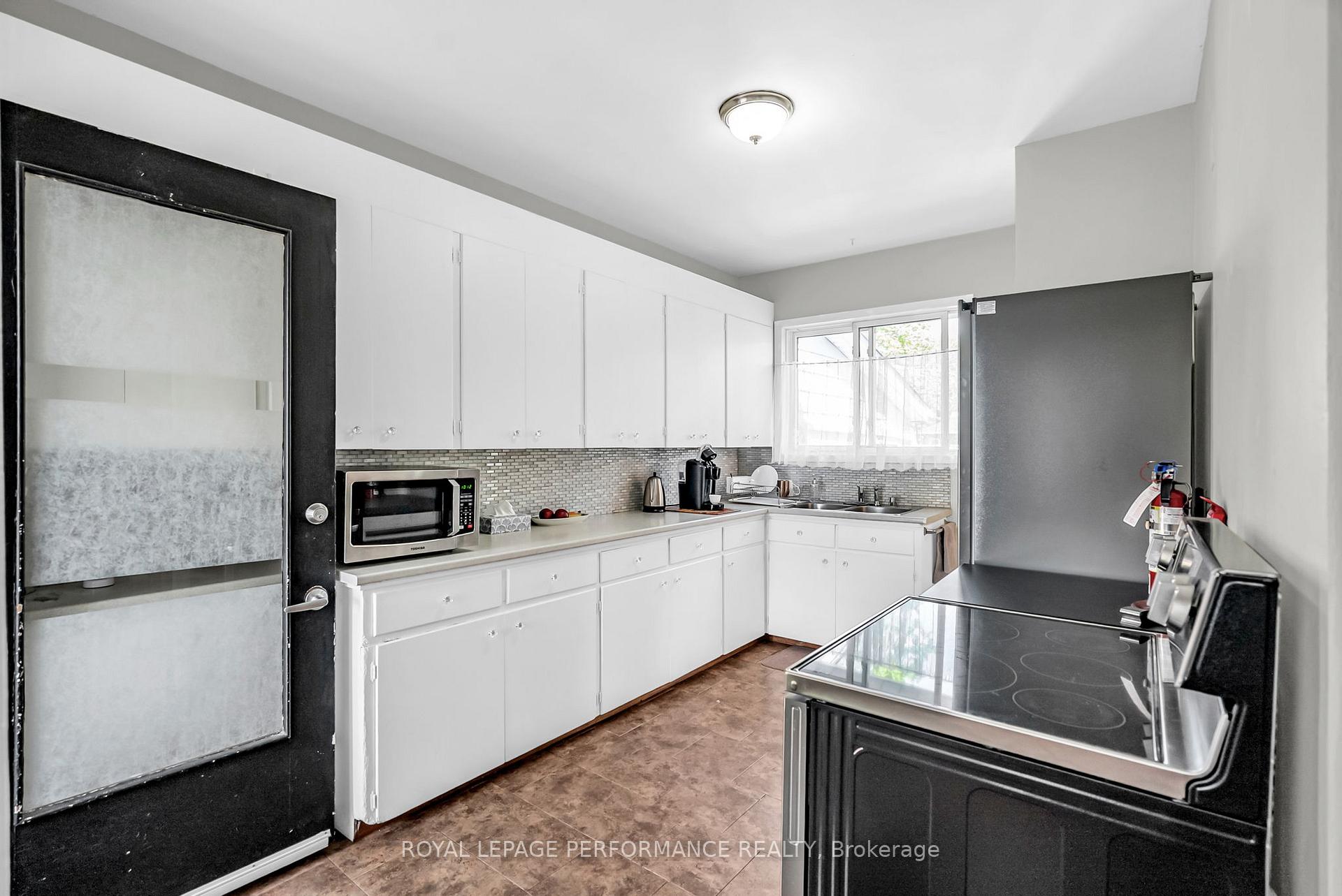 Photo 19 of 1009 2nd Street W, Cornwall — HOMEH