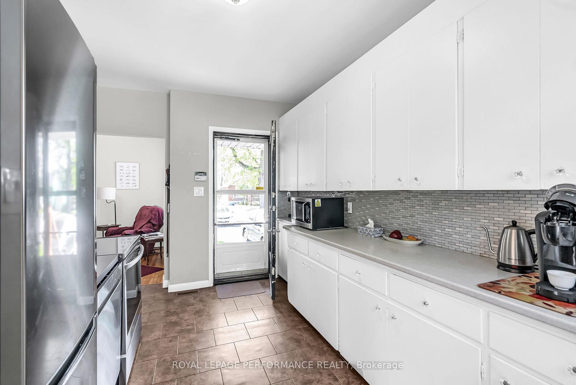 Photo 23 of 1009 2nd Street W, Cornwall — HOMEH