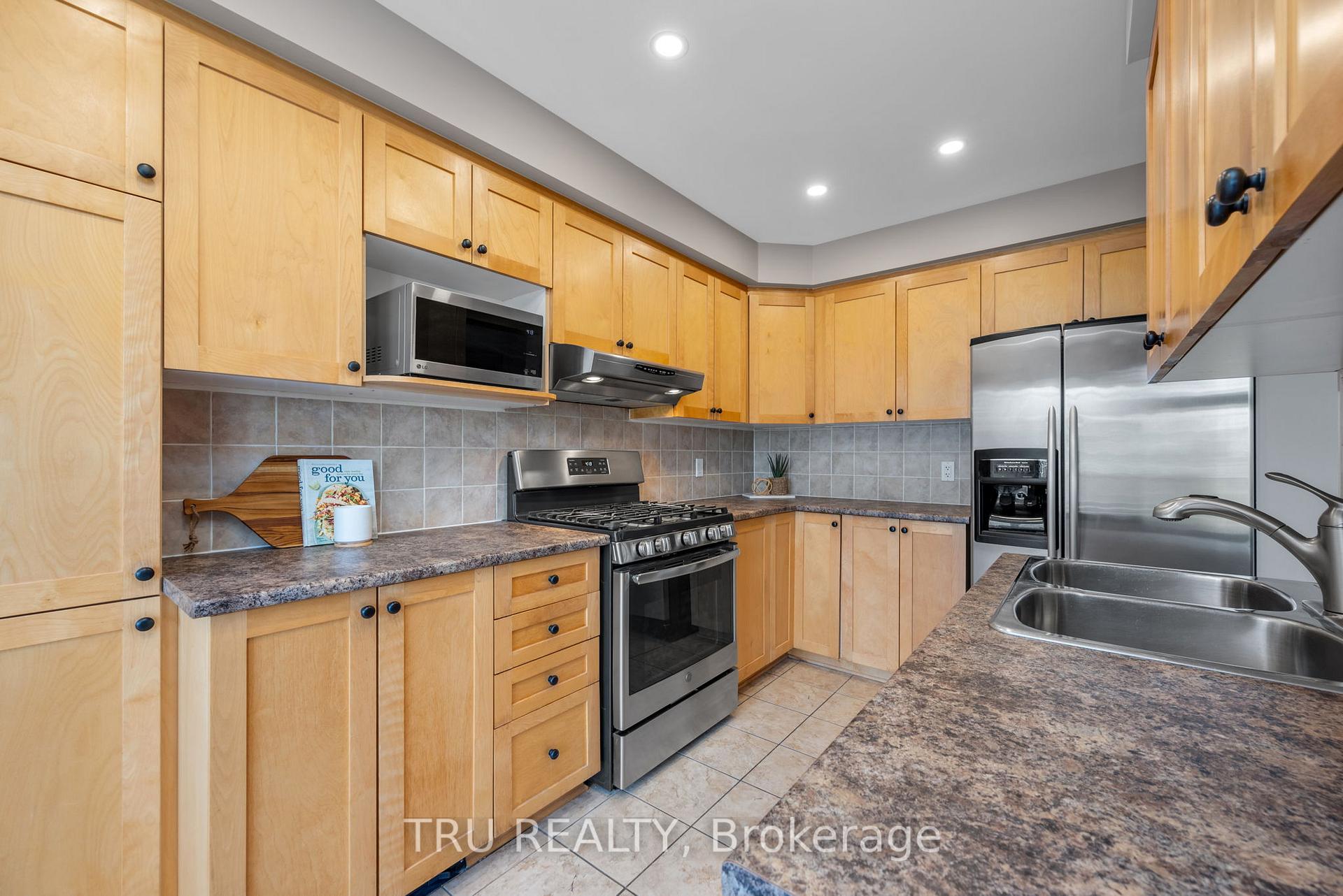 Photo 15 of 105 Deercroft Avenue, Ottawa, Barrhaven - Longfields — HOMEH