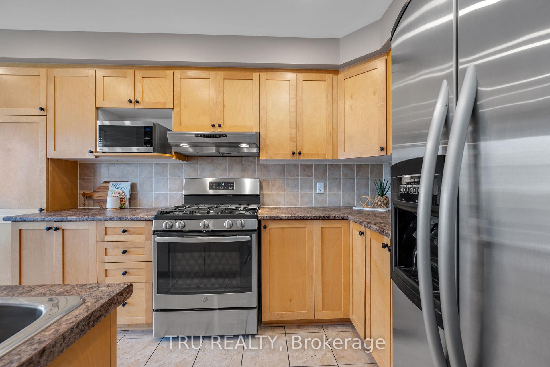 Photo 16 of 105 Deercroft Avenue, Ottawa, Barrhaven - Longfields — HOMEH