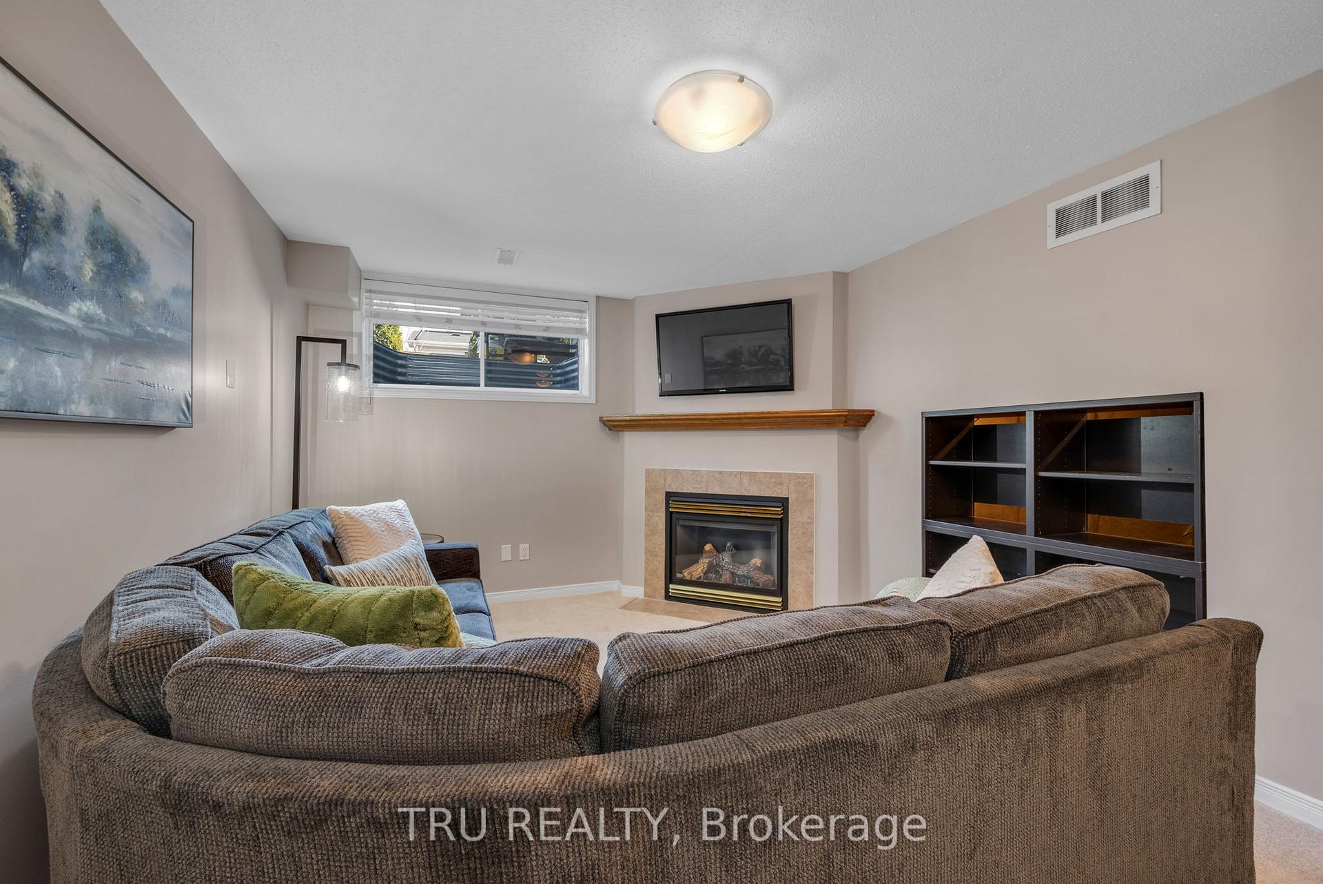 Photo 34 of 105 Deercroft Avenue, Ottawa, Barrhaven - Longfields — HOMEH
