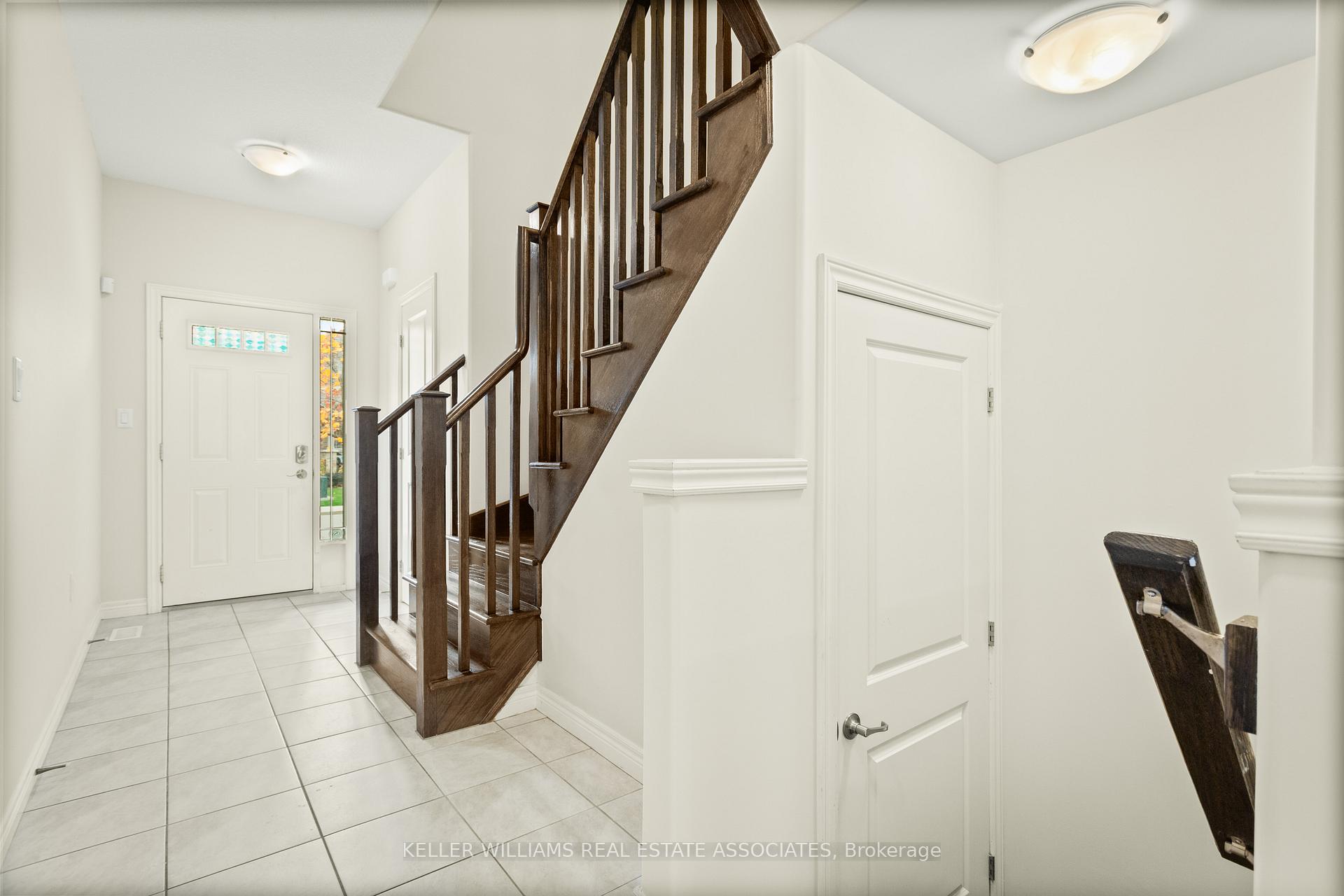 Photo 7 of Unit 33, 6 Chestnut Drive, Grimsby, Grimsby West — HOMEH