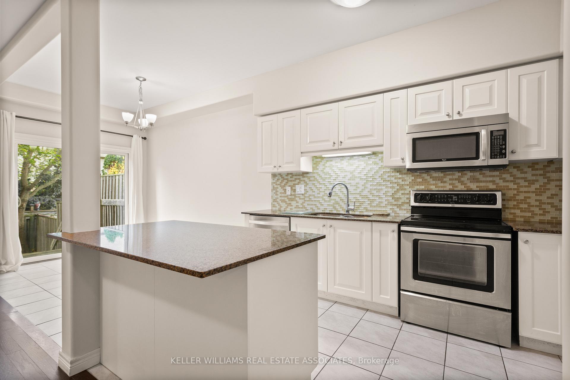 Photo 14 of Unit 33, 6 Chestnut Drive, Grimsby, Grimsby West — HOMEH