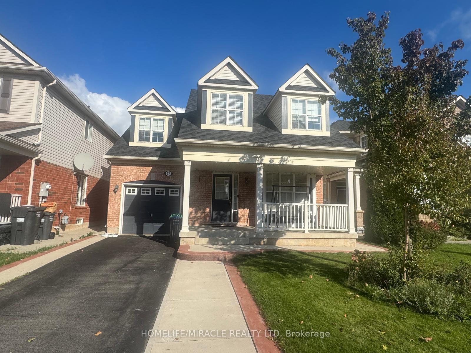 Photo 3 of 27 Pantano Place, Brampton, Credit Valley — HOMEH