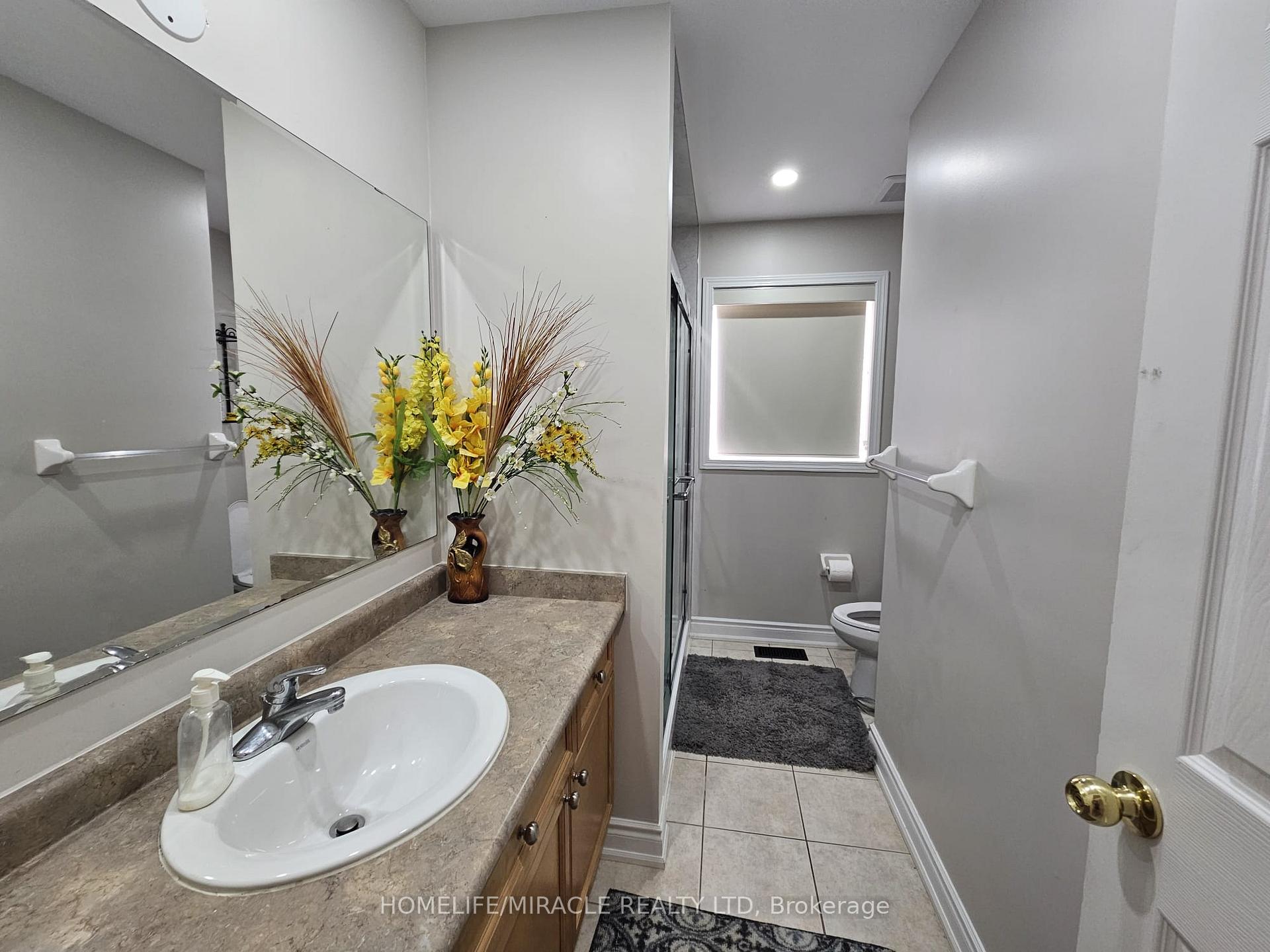Photo 11 of 27 Pantano Place, Brampton, Credit Valley — HOMEH