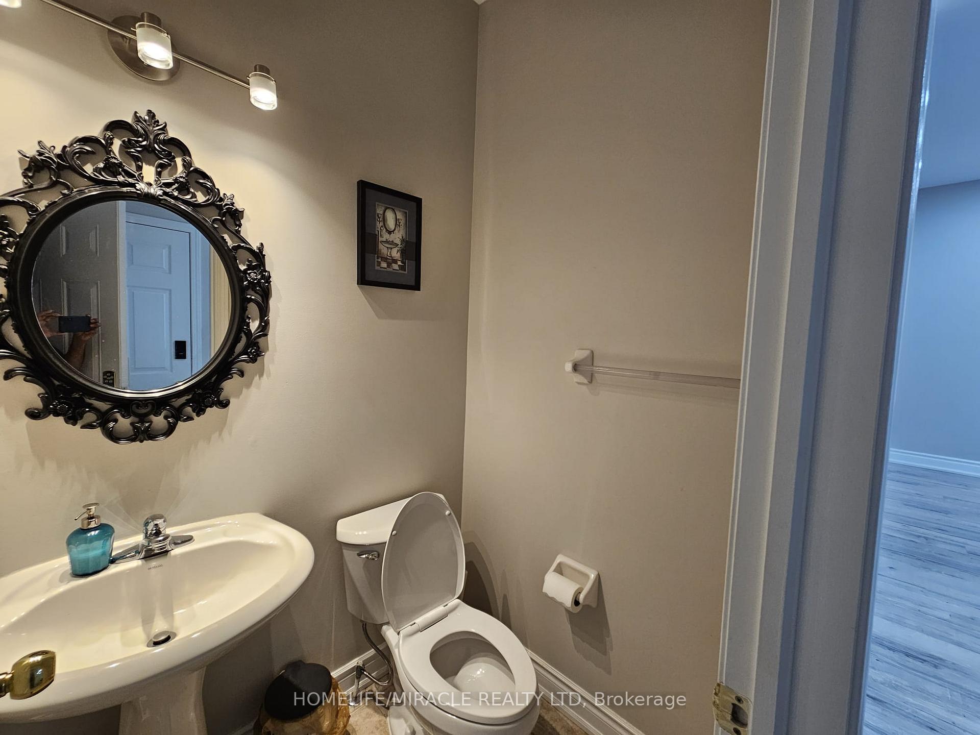 Photo 12 of 27 Pantano Place, Brampton, Credit Valley — HOMEH