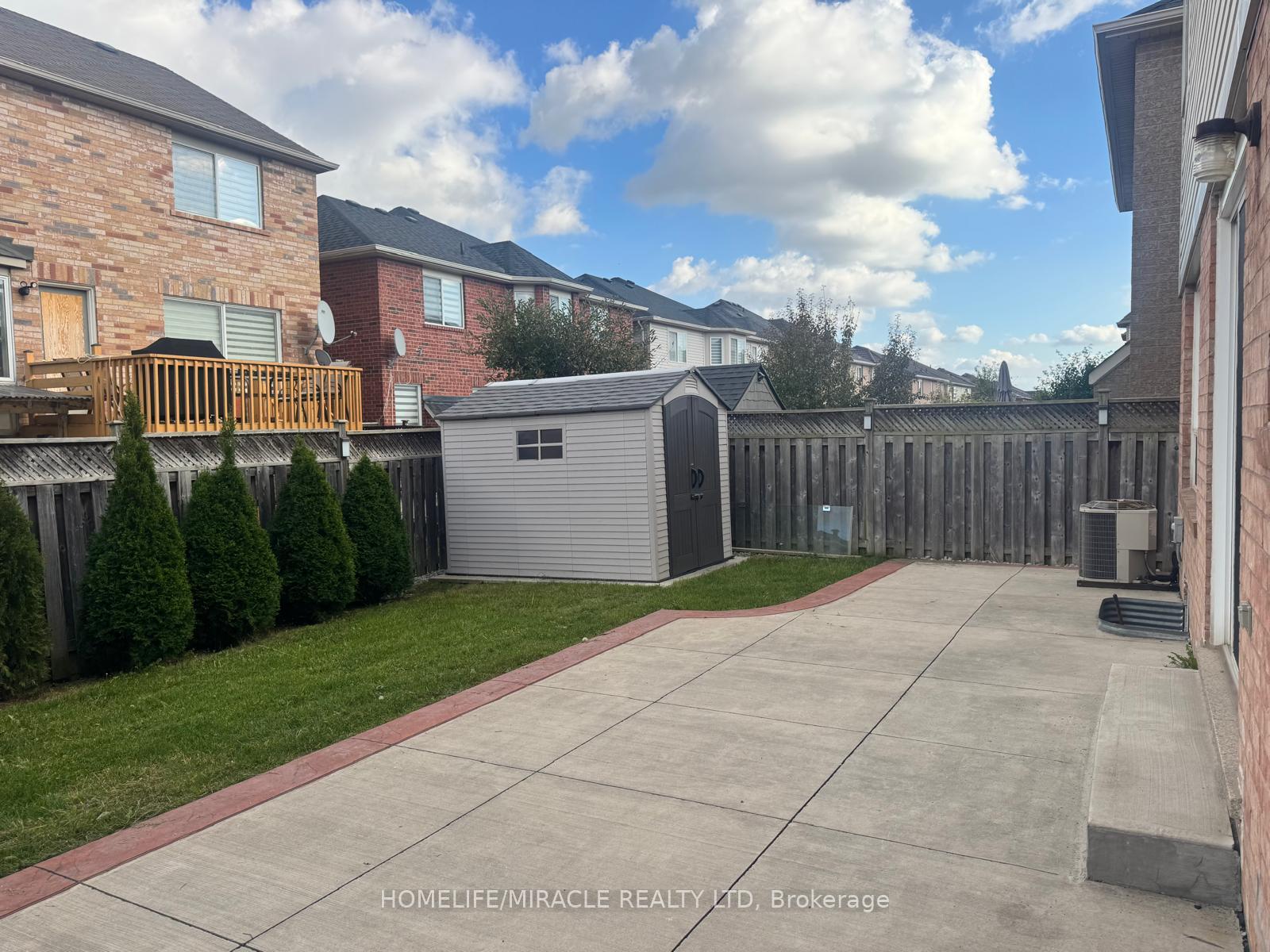 Photo 30 of 27 Pantano Place, Brampton, Credit Valley — HOMEH