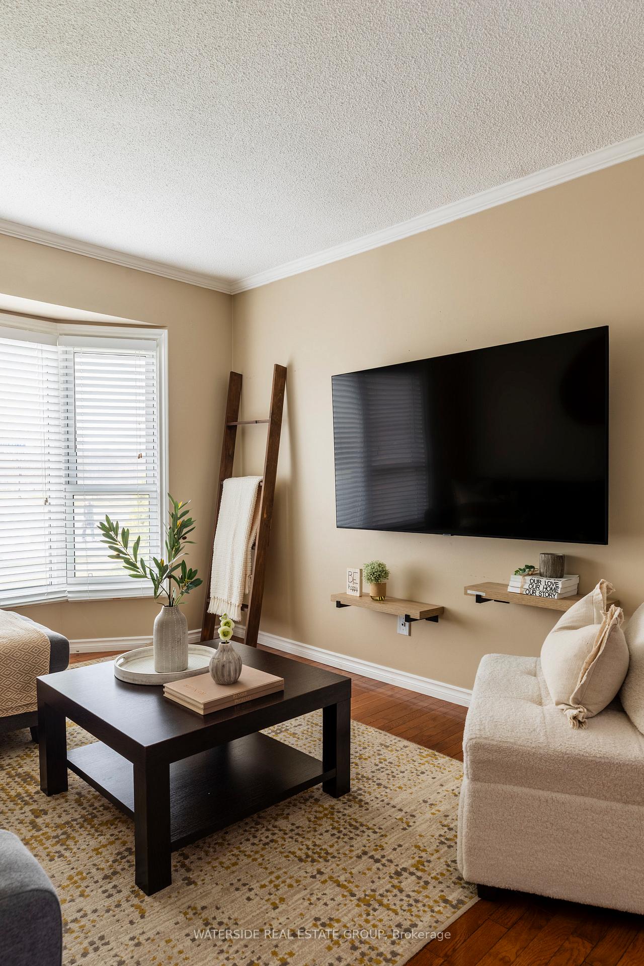 Photo 11 of 3261 Woodcroft Crescent, Burlington, Headon — HOMEH