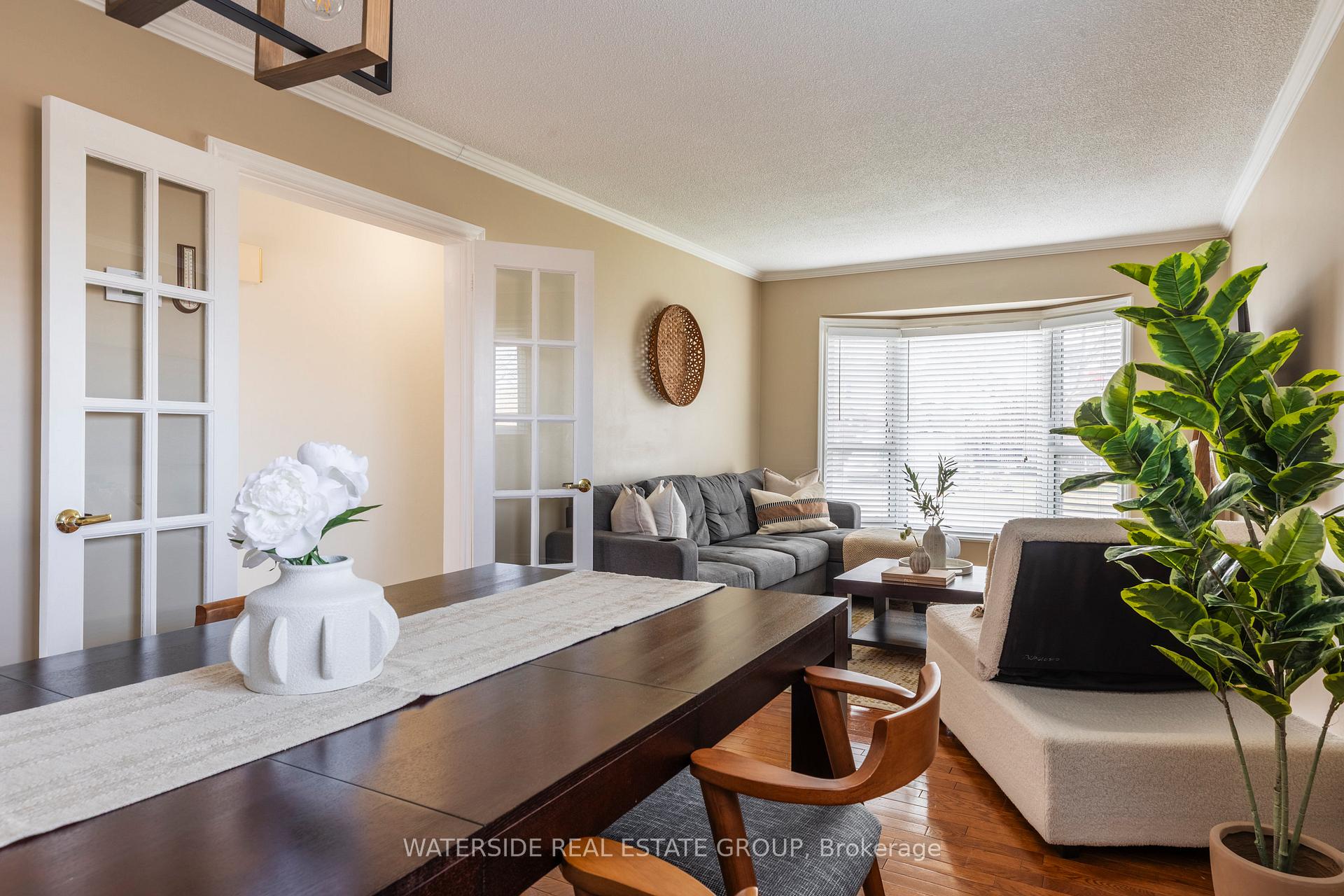 Photo 12 of 3261 Woodcroft Crescent, Burlington, Headon — HOMEH