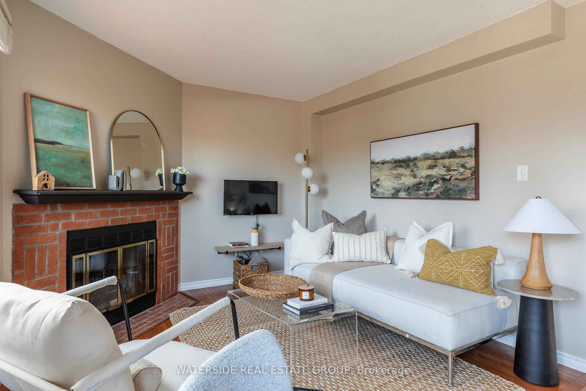 Photo 16 of 3261 Woodcroft Crescent, Burlington, Headon — HOMEH