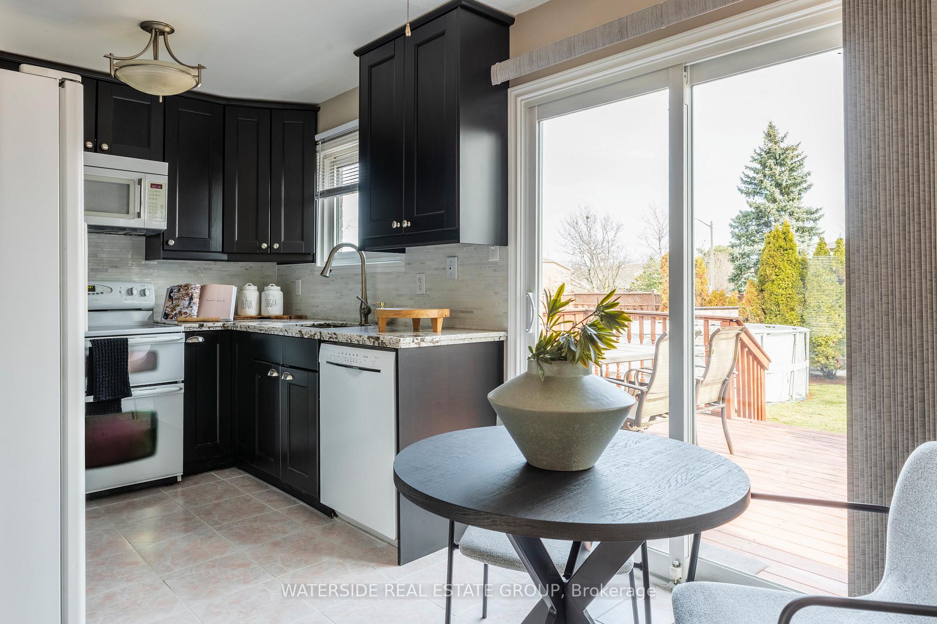 Photo 21 of 3261 Woodcroft Crescent, Burlington, Headon — HOMEH