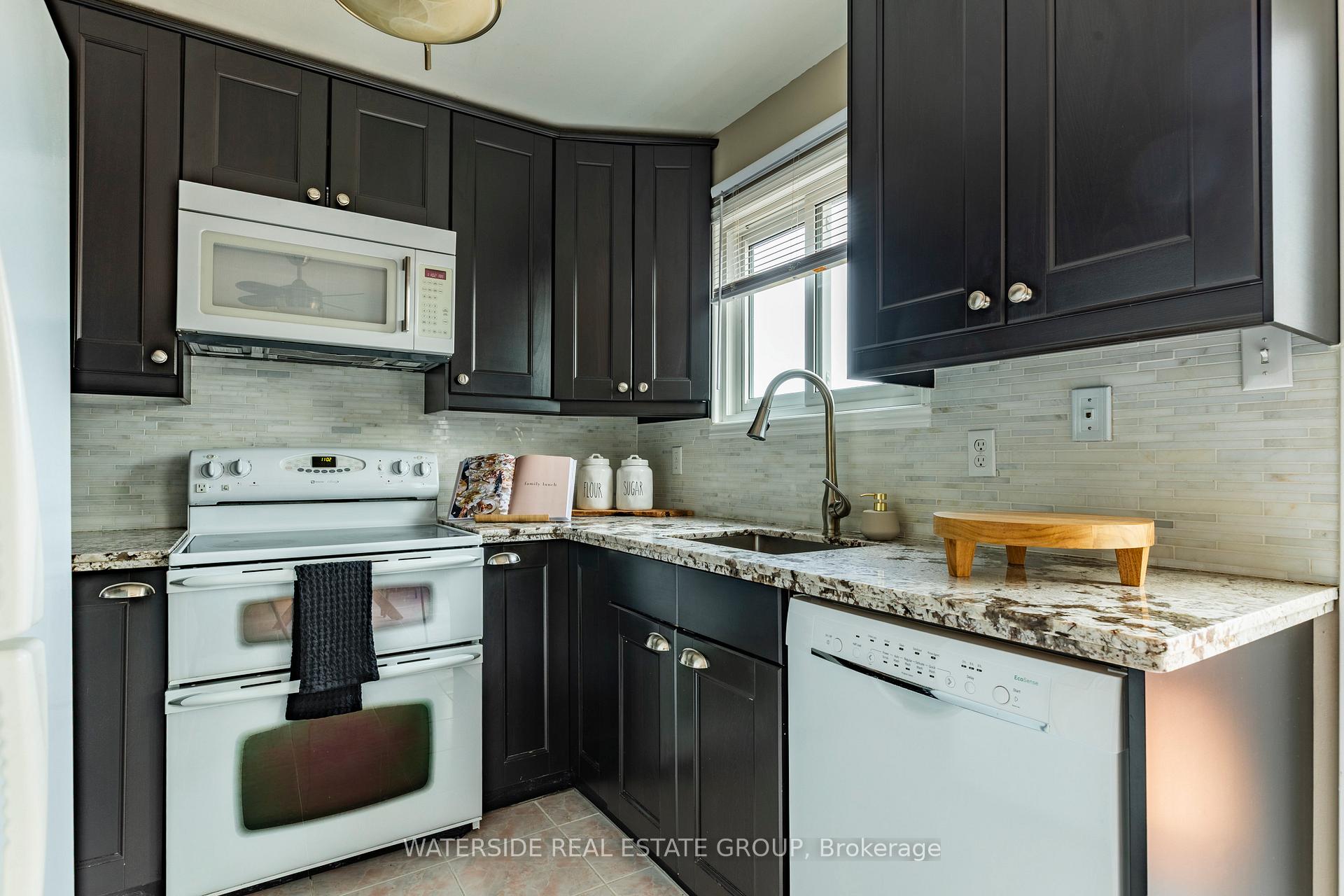 Photo 22 of 3261 Woodcroft Crescent, Burlington, Headon — HOMEH