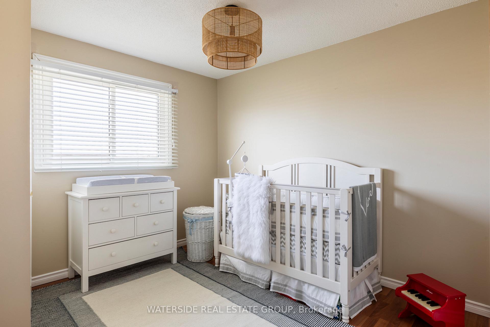 Photo 30 of 3261 Woodcroft Crescent, Burlington, Headon — HOMEH