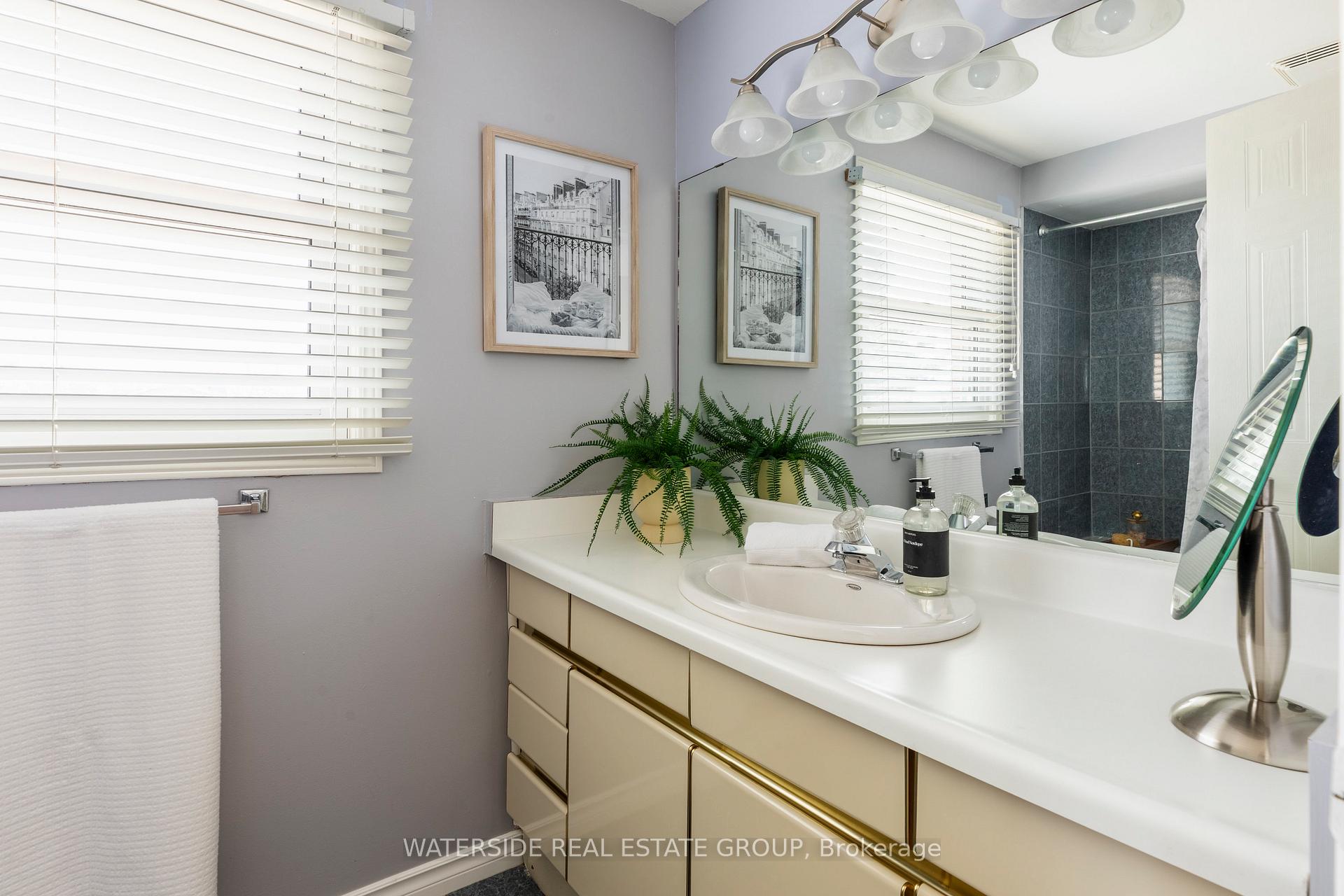 Photo 34 of 3261 Woodcroft Crescent, Burlington, Headon — HOMEH