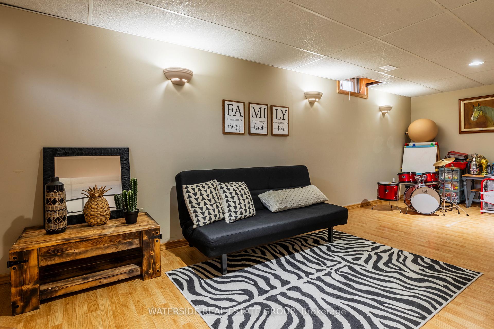 Photo 36 of 3261 Woodcroft Crescent, Burlington, Headon — HOMEH