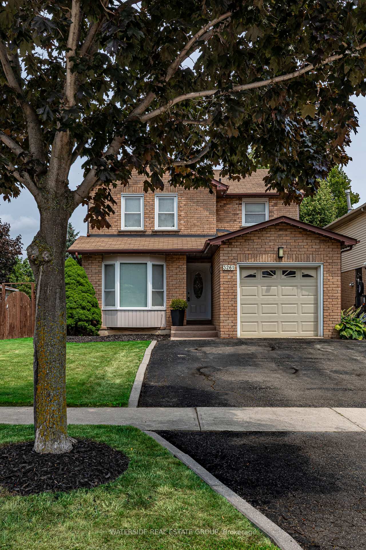 Photo 45 of 3261 Woodcroft Crescent, Burlington, Headon — HOMEH