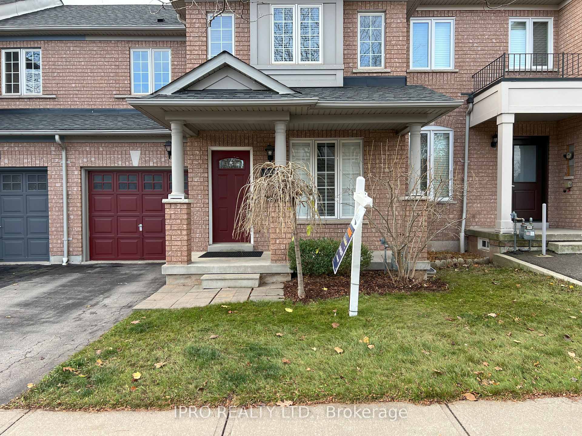 Front of 630 Julia Avenue