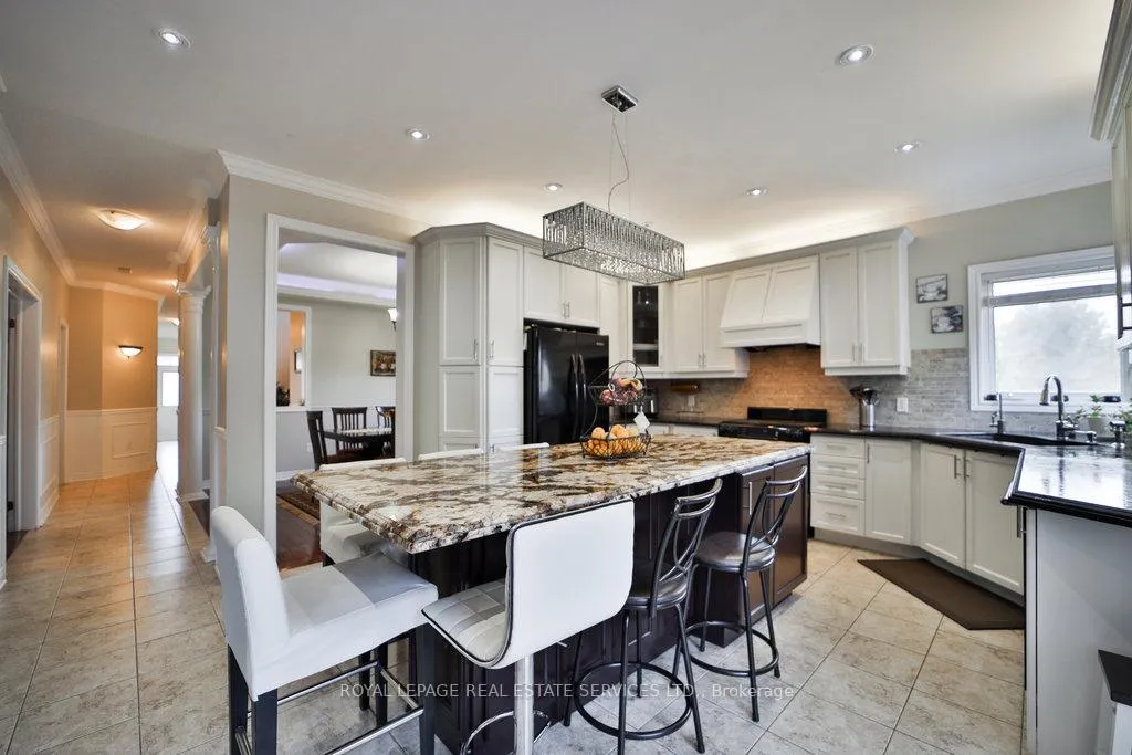 Photo 8 of 44 Game Creek Crescent, Brampton, Northwest Sandalwood Parkway — HOMEH