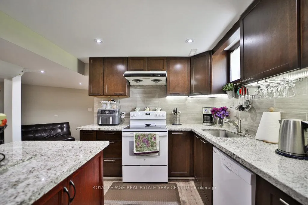 Photo 37 of 44 Game Creek Crescent, Brampton, Northwest Sandalwood Parkway — HOMEH
