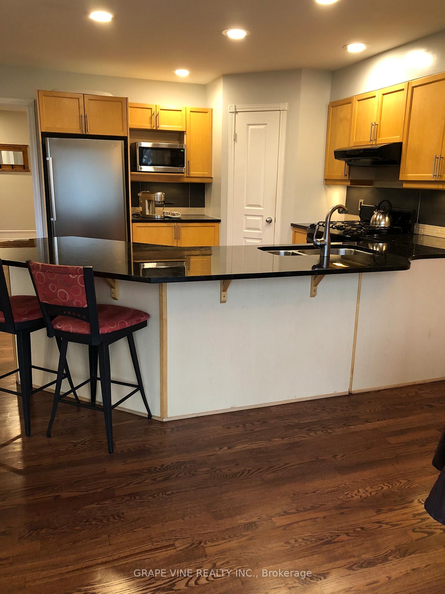 Photo 5 of 1035 Red Spruce Street, Ottawa, Riverside South/Gloucester Glen — HOMEH