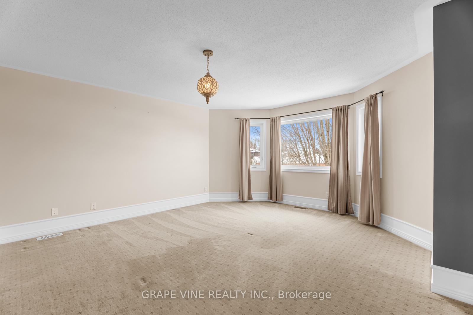 Photo 29 of 1035 Red Spruce Street, Ottawa, Riverside South/Gloucester Glen — HOMEH