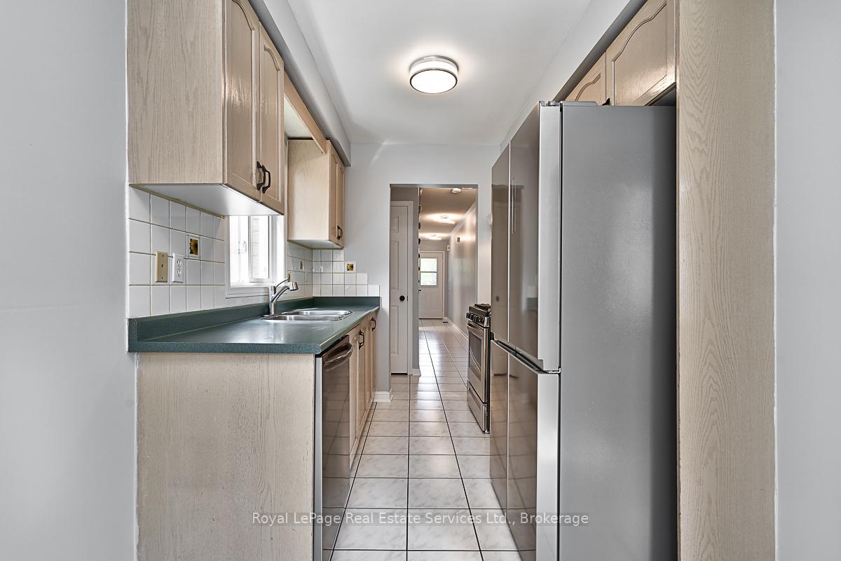 Photo 8 of 5148 Silvercreek Drive, Burlington, Uptown — HOMEH