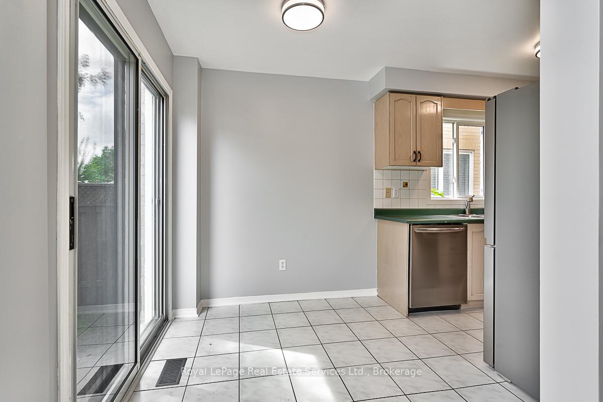 Photo 9 of 5148 Silvercreek Drive, Burlington, Uptown — HOMEH