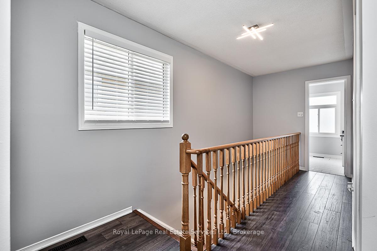 Photo 12 of 5148 Silvercreek Drive, Burlington, Uptown — HOMEH