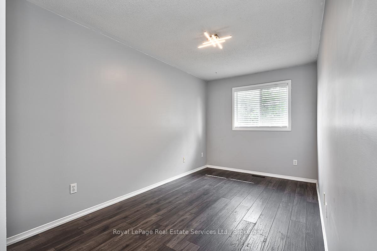 Photo 15 of 5148 Silvercreek Drive, Burlington, Uptown — HOMEH