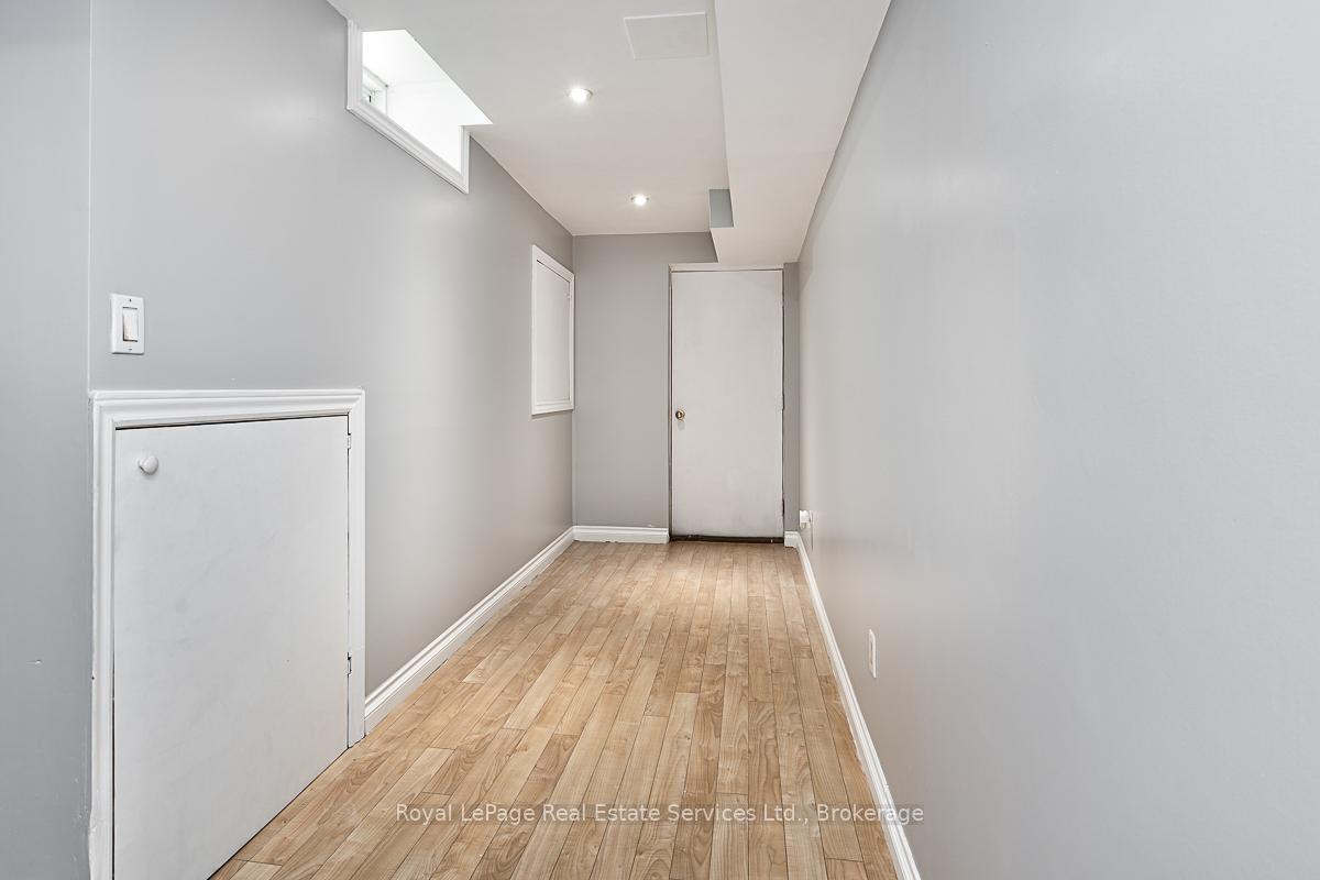 Photo 18 of 5148 Silvercreek Drive, Burlington, Uptown — HOMEH