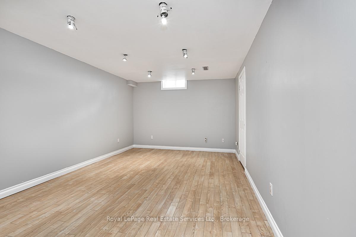 Photo 20 of 5148 Silvercreek Drive, Burlington, Uptown — HOMEH