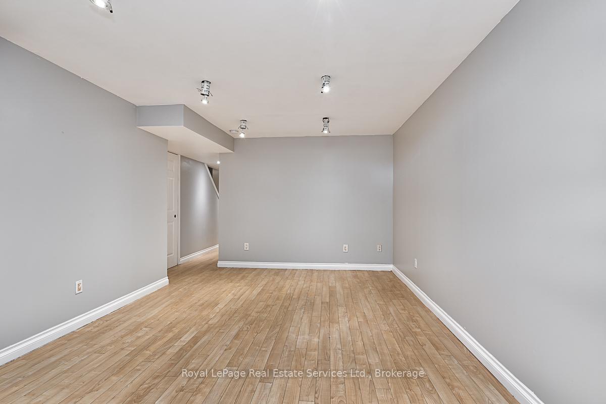 Photo 21 of 5148 Silvercreek Drive, Burlington, Uptown — HOMEH