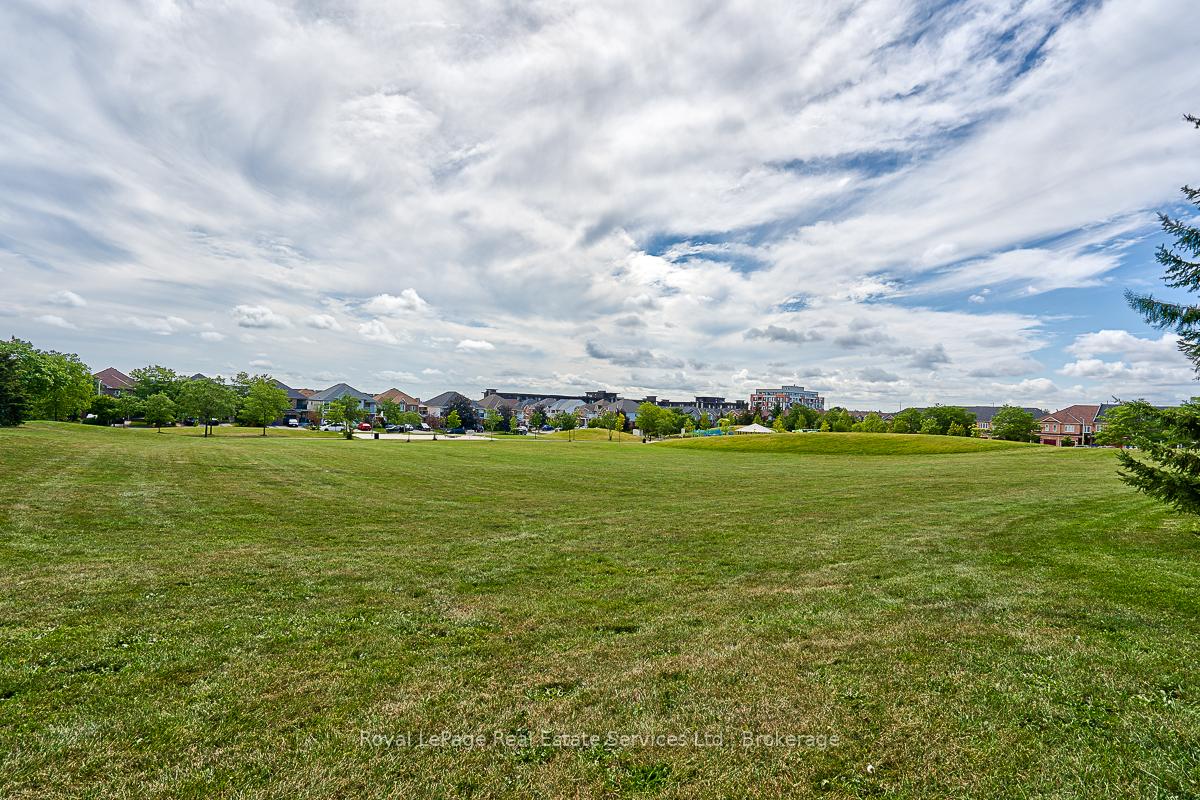 Photo 26 of 5148 Silvercreek Drive, Burlington, Uptown — HOMEH