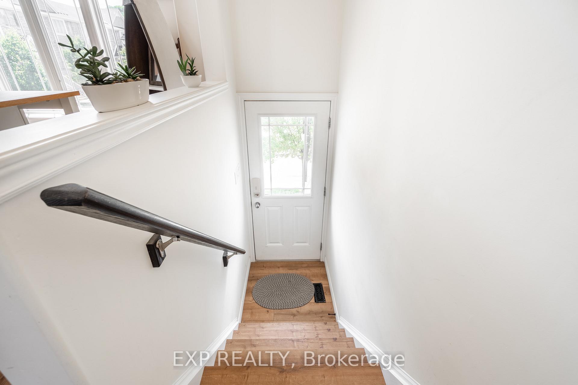 Photo 4 of Unit 28, 8 Hemlock Way, Grimsby, Grimsby West — HOMEH