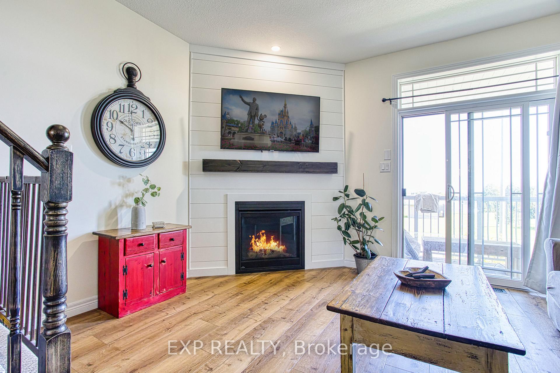 Photo 12 of Unit 28, 8 Hemlock Way, Grimsby, Grimsby West — HOMEH