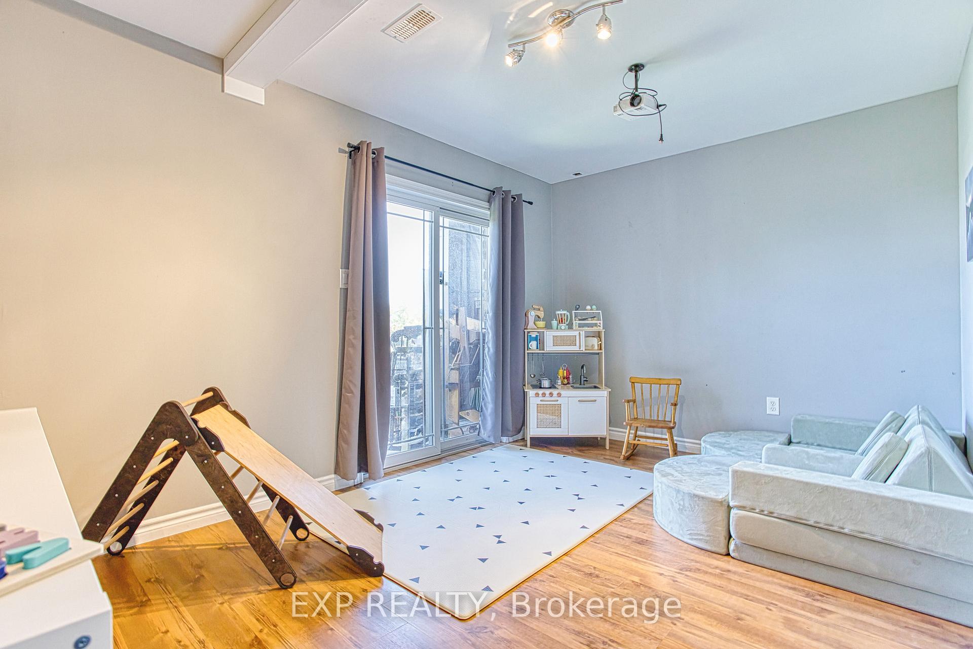Photo 29 of Unit 28, 8 Hemlock Way, Grimsby, Grimsby West — HOMEH