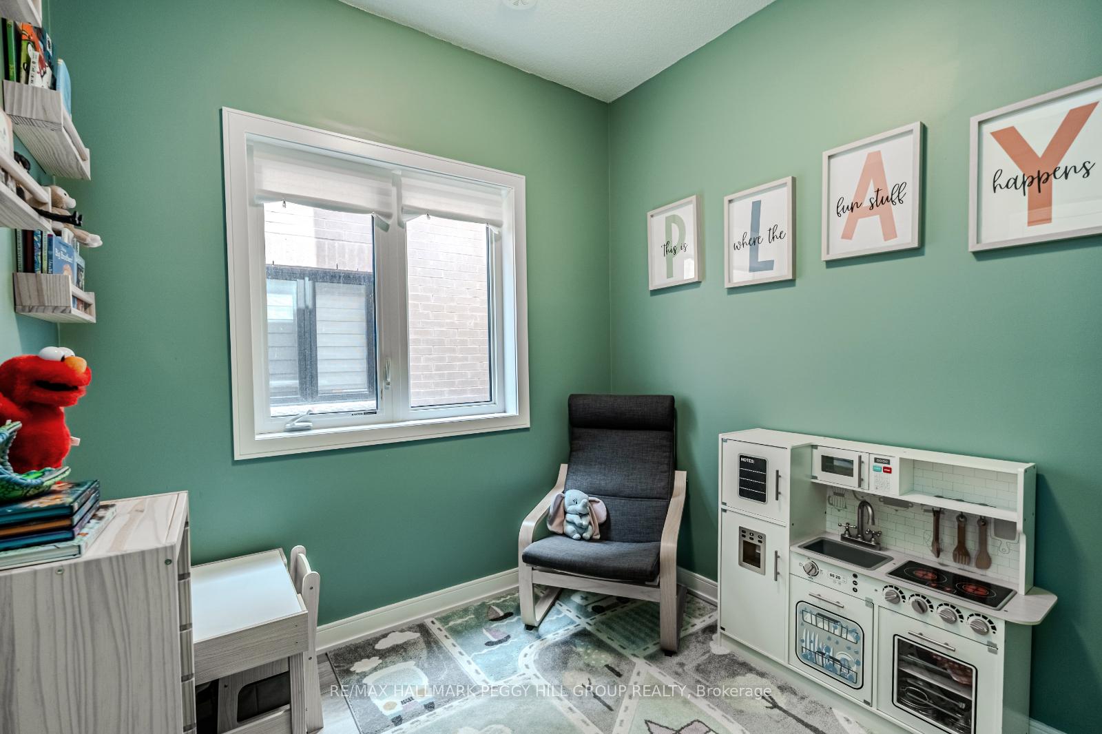 Photo 7 of 25 Red Maple Lane, Barrie, Innis-Shore — HOMEH
