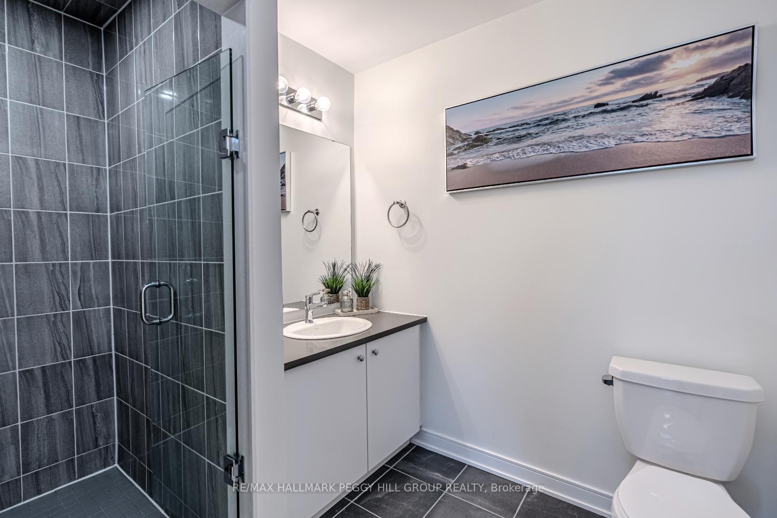 Photo 9 of 25 Red Maple Lane, Barrie, Innis-Shore — HOMEH